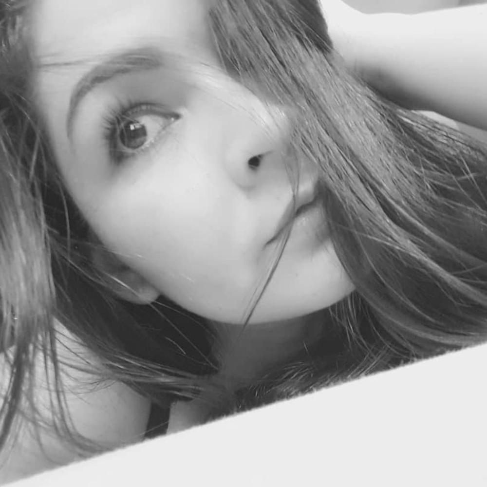 Meet your Posher, Adriana